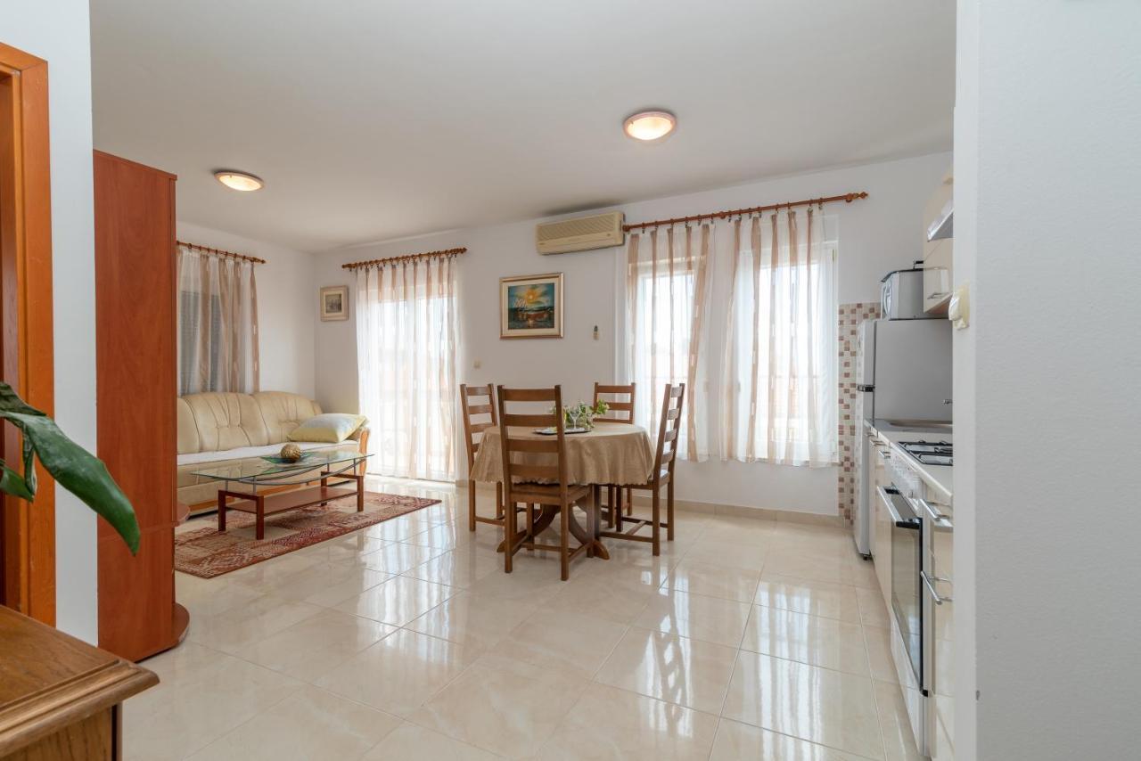 Ferienwohnung Apartman Dildo Trogir Exterior foto