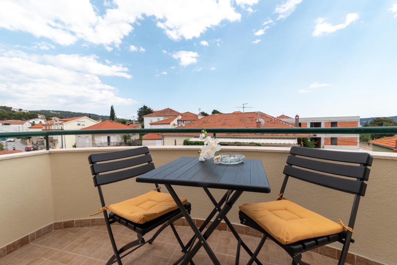 Ferienwohnung Apartman Dildo Trogir Exterior foto
