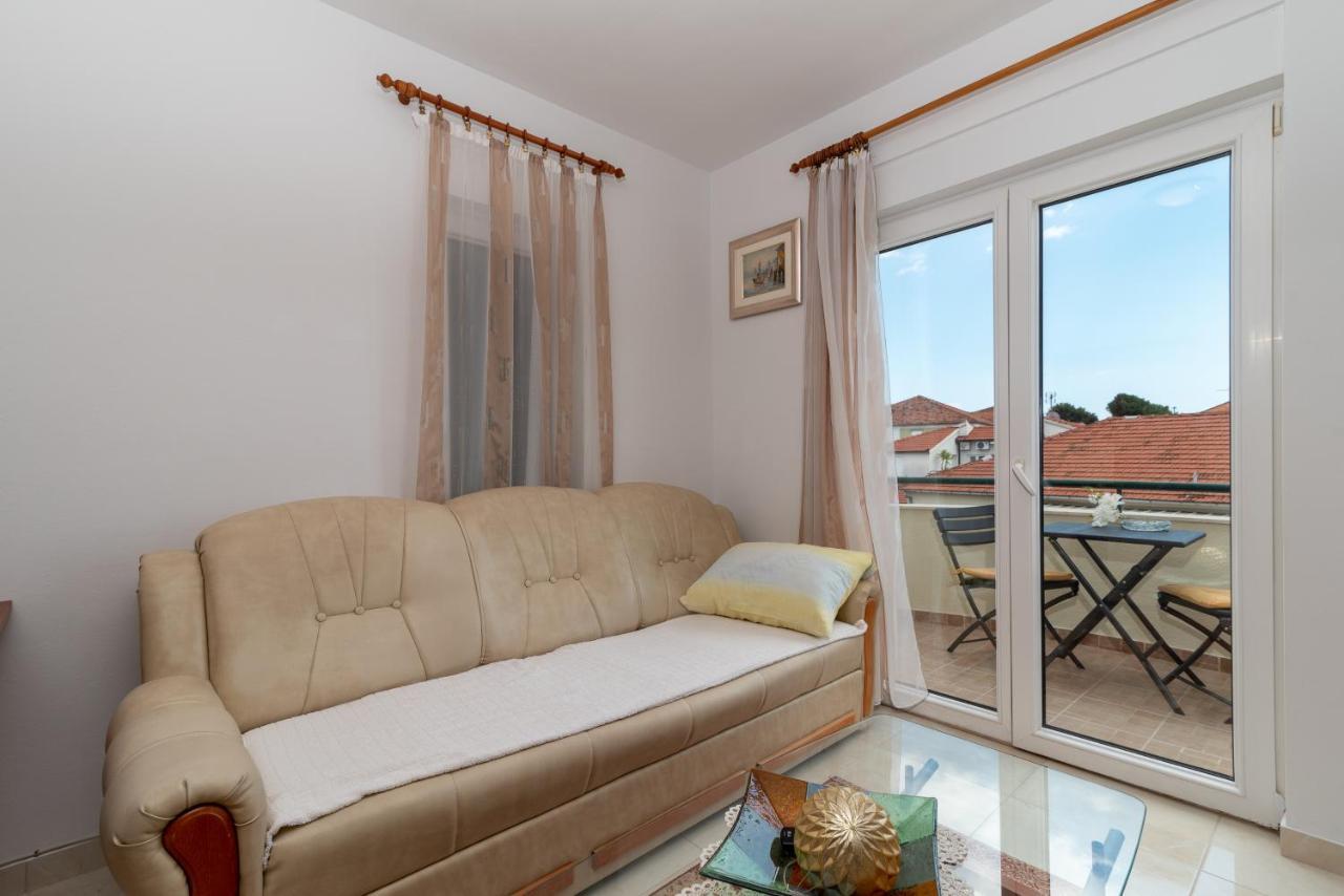 Ferienwohnung Apartman Dildo Trogir Exterior foto