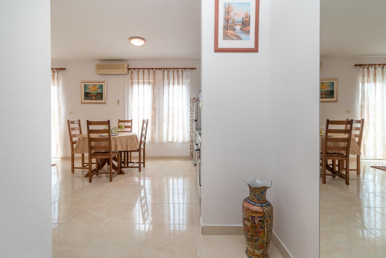 Ferienwohnung Apartman Dildo Trogir Exterior foto