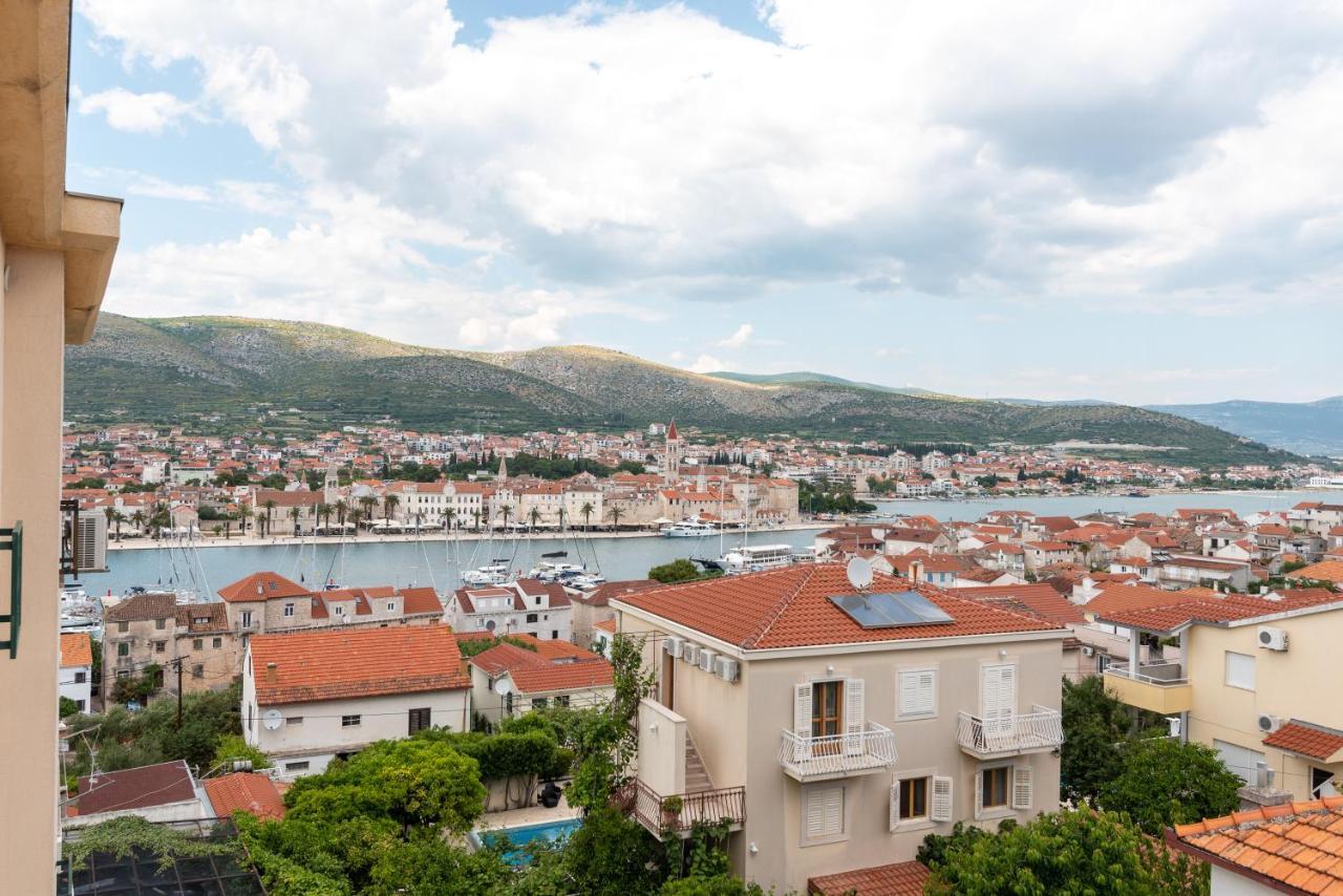 Ferienwohnung Apartman Dildo Trogir Exterior foto