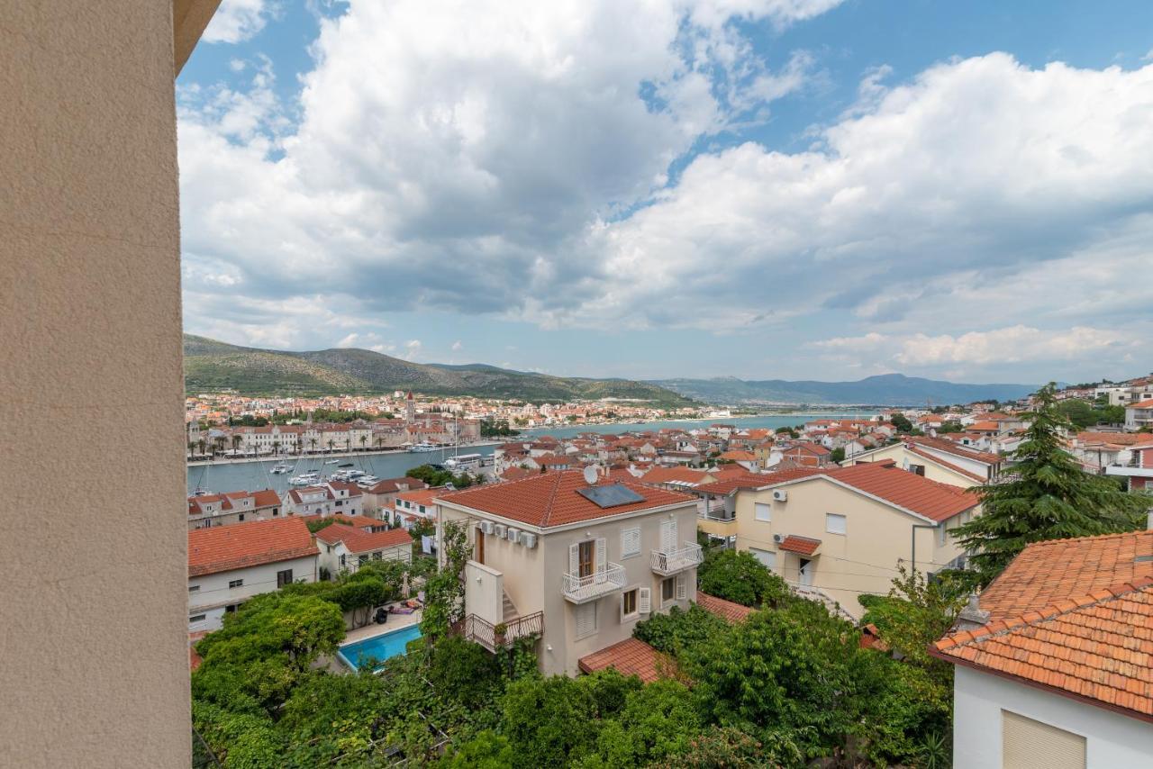 Ferienwohnung Apartman Dildo Trogir Exterior foto